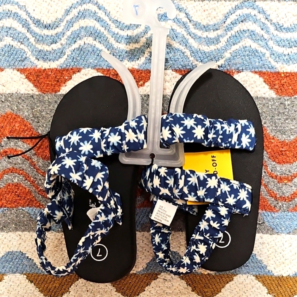 🎉HPx3🎉 Cat & Jack Floral Sandals